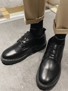 ■ Size guide These simple leather shoes go well with any outfit. Pair it with slim fit slacks to create a beautiful, stylish silhouette. ■ Size 24.5cm,25cm,25.5cm,26cm,26.5cm,27cm ,27.5cm Black Leather Shoes For Men, Leather Shoes Outfit, Black Lace Up Shoes, Simple Leather, Denim Tote Bags, Hoodie Cardigan, Simple Outfit, Denim Tote, Black Leather Shoes