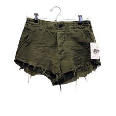 Perfect Condition! Approximate Measurements Waist- 14" Length- 12" Rise- 11" Inseam- 1" Army Green Shorts, Free People Shorts, Green Shorts, Army Green, Jean Shorts, Free People, Size 2, Womens Shorts, Green