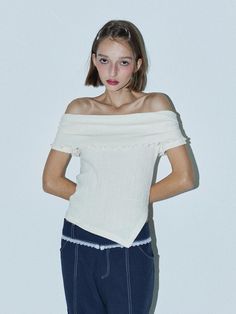 This is a feminine and trendy top by DEARSTALKER that is made out of high quality and sturdy material. With distinctive mood of the design and comfortable wear, you can style it for your casual daily outfit.- Adjustable off shoulder by folding- Elastic banding inside for natural shirring- Trendy and casual mood Cotton Off-shoulder T-shirt, Casual Stretch Off-shoulder T-shirt, Ribbed Stretch Off-shoulder Top, Chic Stretch Ribbed Off-shoulder Top, Stretch Off-shoulder Tops With Elastic Shoulders, Off Shoulder T Shirt, Trendy Tops, Daily Outfits, Off Shoulder