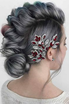 Straight Silver Hair With A Faux Hawk Updo #silverhair #hairaccessory #updohair Faux Hawk Women, Faux Hawk Updo, Faux Hawk Braid, Everyday Hairstyle, Faux Hawk Hairstyles, Drag Make-up, Mohawks, Faux Hawk, Shaved Sides