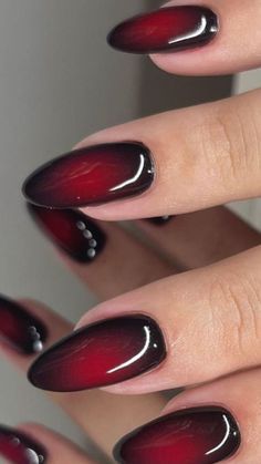 Dark Red To Black Ombre Nails, Nail Inspo Almond Grunge, Red Riding Hood Nails Halloween, Dark Red And Black Nails Short, The Vampire Diaries Nails Ideas, Black And Red Nails Ombre, Goth Nail Ideas Short, Vampire Themed Nails, Tvd Inspired Nails