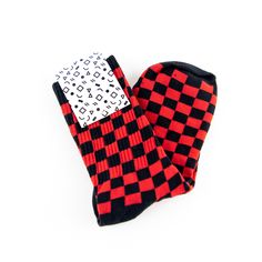 Cotton socks in black/red or black/white, one size fits most. Checkered Socks, Red Or Black, Black Checkered, Black Socks, Cotton Socks, Red And Black, Black Red, White And Black, Red And White