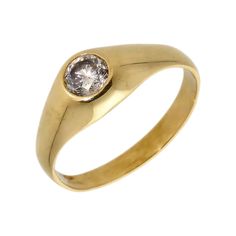 a yellow gold ring with a white diamond