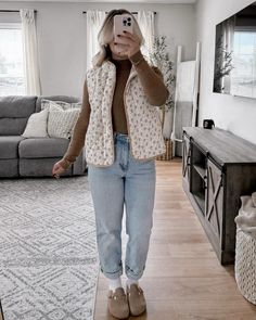 Cream Vest Outfit, Quilted Vest Outfit, Fancy Clothes, Teaching Outfits, Modesty Outfits, Brown Floral Print, Floral Vests, Country Lifestyle, Fashion Goals