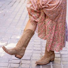 Soft to the touch and bold in style, the Dutton Classic is the perfect cowgirl boot for everyday affairs. The sand-colored leather and western stitching on the vamp, shaft, and toe bug finish off the look. Pair it with jeans or dresses; this pair will last you for years to come and age in style. Height: 13" Timeless Boots, Handmade Leather Boots, Bridal Boots, Handcrafted Boots, Cowgirl Boot, Western Boot, European Designs, Colored Leather, Tall Women