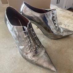 Old Mirror Patent Pierced Ankle Boot Size 40 (9) Great Condition From Maxfield In Original Box $1335 Silver Pointed Toe Boots With Buckle Closure, Luxury Silver-studded Ankle Boots, Old Mirror, Tabitha Simmons, Bootie Boots, Original Box, Ankle Boot, Ankle Boots, Women Shoes