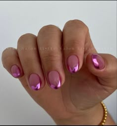 Luxio Nails, Round Nail Designs, Nail Designs Short, Short Nails Ideas, Mani Ideas, Summer Nail Ideas, Rose Gold Nails, Round Nails, Fresh Summer