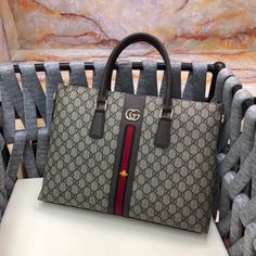 Lv Inspired, Pretty Purses, Gucci Handbag, Top Handbags, Gucci Tote, Vuitton Bag, Exclusive Bag, Accessories Store