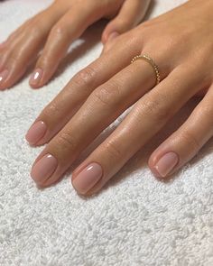 7 Nail Colours for Short Nails That Look So Chic | Who What Wear UK Hands Care, Manicured Nails, Short Nail Manicure, Nagellack Trends, Subtle Nails, Cuticle Care, Minimal Nails