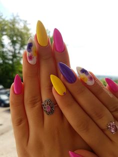 Yellow Nail Art, Lovely Nails, Latest Nail Art, Trendy Nail Art, Hot Nails, Gel Nail Designs, Nail Designs Spring, Nail Art Summer