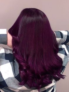 Plum Hair Makeup Ideas, Dyed Hair No Bleach, Hair Color Dye Ideas, Plum Hair Colour, Purple Plum Hair, Plum Hair Dye, Plum Purple Hair, Purple Red Hair Color, Plum Hair Color