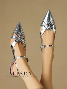 Fisdy - Zapatillas urbanas con tiras cruzadas y tacón bajo Koi Fish Designs, Urban Shoes, Metallic Flats, Oxford Boots, Studded Flats, Ankle Strap Flats, Slingback Flats, Fabric Shoes, Silver Style