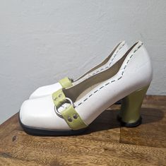 Gently Pre Owned Condition Scuffing Hear And There See Photos For Details. Size 9 Ships Same Or Next Day With The Exception Of Sundays And Holidays Little Top Big Pants, Pin Up Shoes, John Fluevog Shoes, Indie Alt, Fluevog Shoes, John Fluevog, Outfit Formulas, Shoes Color, Aesthetic Vintage