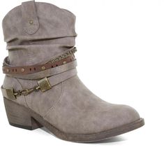 Lower heel, but not too low. Chains and studs add flare to this fashionable bootie for fall. Jellypop Shoes, Side Zip Boots, Women Encouragement, Girls Sneakers, Grey Fashion, Western Fashion, Bootie, Side Zip, Nashville