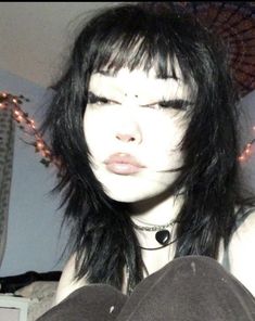 Bold Goth Hair Cut Ideas 2023 Goth Haircut Straight Hair, Shag With Choppy Layers, Short Hair With Heavy Bangs, Short Goth Bangs, Punk Short Hair, Goth Haircut Medium, Goth Short Hair, Short Goth Haircuts, Punk Hair Women