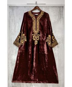 Product Zoom Velvet Blouse Design, Function Dresses, Rusty Rose, Silk Fashion, Salwar Designs, Designer Studio, Indian Bridal Wear