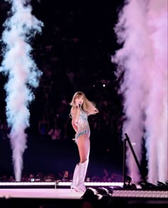 Taylor Swift In Concert, Taylor Swift Fotos, Swift Tour, Taylor Swift Posters, Taylor Swift The Eras Tour, Taylor Swift Eras Tour, Taylor Swift Concert, Taylor Swift Wallpaper, Miss Americana