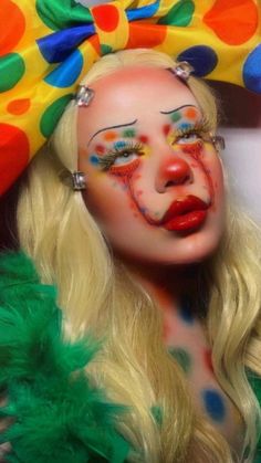 Neon Clown Aesthetic, Childish Makeup, Clown Make Up Aesthetic, Cool Makeup Looks Creative Full Face, Face Paint Makeup Looks, Rainbow Clown Makeup, Bizarre Makeup, Creative Face Makeup, Art Makeup Looks