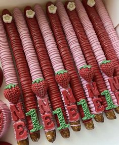 there are many strawberries in the shape of candy