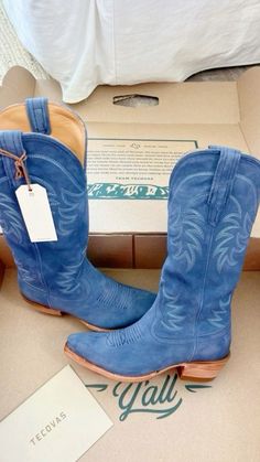 Size 7.5, keep reciept might have to return dor different size, have been sold out😔 Botas Western, Looks Country, Cowgirl Aesthetic, Cowgirl Boot, Country Concert Outfit, Concert Fits, Shoe Inspo, Shoes Blue