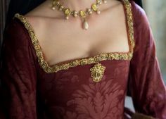 Lannister Aesthetic, Mary Tudor, Tudor Fashion, Yennefer Of Vengerberg, Royalty Aesthetic, Cersei Lannister, Aesthetic Dress, Fantasy Gowns, Historical Dresses