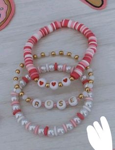 Bracket Bead Ideas, Beads Inspo Bracelet, Summer Bracelets Beads Ideas, Braclet Aesthetic Bead, Beads Inspo Aesthetic, Bracelets To Make With Clay Beads, Cute Braclet Aesthetic, Aesthetic Heishi Bracelet Ideas, Aesthetic Braclets Ideas Beads