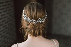 This exquisite Bridal headband is for a Bride who is looking for a trendy yet timeless statement piece. This bohemian headpiece going all the way around the head, in front it is finer than back. It can be securely pinned into the hair as desired with hairpins by your hairdresser to custom fit your hairstyle. This glorious headpiece will make you feel like a goddess on your wedding day.  DETAILS: - Available in gold and silver tone  - Handcrafted with metal leaves, rhinestones and pearls - Tarnis Head Pieces For Brides With Short Hair, Bohemian Hair Wedding Headband, Wedding Short Hair Headband, Bride Headpiece For Short Hair, Bridal Hair Piece Short, Short Bridal Hair Styling Accessories, Bridal Head Pieces For Short Hair, Wedding Head Pieces For Short Hair, Neutral Spring Wedding