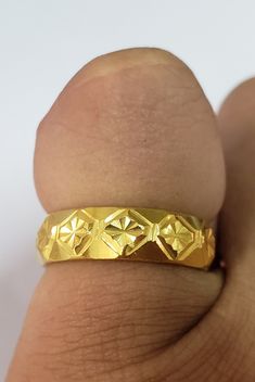 -PRODUCT TYPE - GOLD VERMEIL HEAVY RING -MATERIAL - SILVER -PURITY - 925 SILVER -TOTAL GRAM WEIGHT - 5.040 GRAMS -BAND WIDTH - 5 MM 18k Yellow Gold Vermeil Ring: This is one of the best pieces from our Statement collection. We have made this with 925 silver with great finishing. This ring gives royal touch. We bet! You won't regret after placing an order with us. Cheers and have a nice day! Anirudh Gems Store :- https://www.etsy.com/uk/shop/ANIRUDHGEMSStore?ref=search_shop_redirect We offer more Gold-plated Promise Rings, Gold Couple Rings With Polished Finish For Promise, Gold Engraved Ring Tarnish Resistant, Yellow Gold Plated Ring Jewelry, Yellow Gold-plated Ring Jewelry, Adjustable Gold Engraved Ring For Formal Occasions, Gold Promise Ring With Polished Finish, Gold Engraved Ring With Polished Finish For Promise, Gold Diamond Cut Ring For Promise