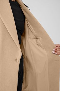 Fact: A great coat makes you look instantly put together. The Gameday is that go-to, designed with classic tailoring details like notched lapels, a breast pocket, a front button and side pockets for hands/keys/lip gloss. It has a straight fit and a waist belt to cinch the silhouette, and it’s made from a wool blend that looks elegant and keeps you warm, too. Tailoring Details, Classic Tailoring, Gray Accessories, Great Coat, Wool Overcoat, Bra Dress, Fabric Sale, Short Leggings, Kendall + Kylie