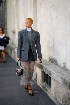 Streetstyle Fashion Week, Reworked Skirt, Sheer Outfit, Fashion Week Outfit, Milan Street Style, Streetstyle Fashion, Layering Outfits, Style Crush, Fashion Week Street Style