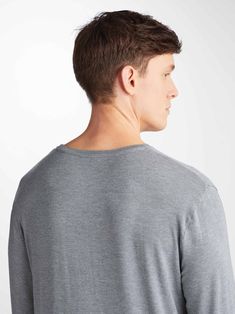 A great t-shirt is reliable, comfortable and flattering. We created our Marlowe long sleeve t-shirt with this at the forefront. Featuring a soft crew-neck band finish and a streamlined shape, it's worn by our customers when lounging, exercising or as casual day wear. The possibilities are endless. The Marlowe micro modal blend has many benefits. It's ultra-soft, crease-resistant, exceptionally breathable and keeps the colour, and shape, wash after wash. It's temperature-regulating and constantly Crew Neck T-shirt With Ribbed Cuffs For Loungewear, Fine Knit Relaxed Fit Crew Neck T-shirt, Fine Knit Crew Neck T-shirt, Ribbed Cuffs Crew Neck T-shirt For Loungewear, Gray Crew Neck Long Sleeve Top Casual, Gray Crew Neck Top With Ribbed Cuffs, Casual Gray Crew Neck Long Sleeve Top, Gray Fine Knit Crew Neck Top, Fine Knit Crew Neck Top For Loungewear