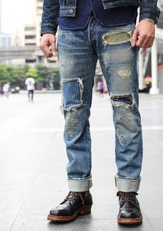 The Denim Douche : Photo Mens Fashion Denim, Men's Denim Style, Denim Wear, Jeans Ripped