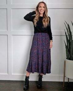 Midi Dress With Tights, Midi Dress Outfit, Below The Knee Dresses, Dresses By Pattern, Gaun Fashion, Quoi Porter, Grunge Dress, Wear To Work Dress, Dress Chiffon