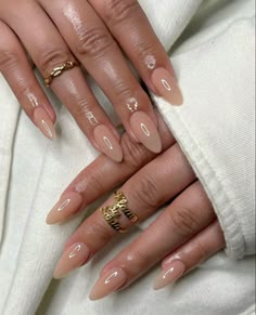 Beige Jelly Nails, Neutral Pretty Nails, Clean Acrylic Nails Classy, Classy Oval Nails, Sheer Gel Nails, Apres Gel X Nails Design, Church Nails, Almondretto Nails, Uni Nails