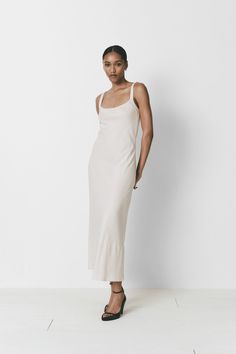 Expertly draped pull-on midi dress / Slight flare at hem / Light weight silky & fluid fabric 66% Cupro 30% Viscose 4% Spandex Size up if you're in between sizes Long Midi Dress, Trench Jacket, Mini Dress Casual, Sleeveless Tshirt, Evening Dresses Long, Event Dresses, Long Maxi Dress, Guest Dresses, S Models