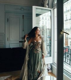 Dress Princess Aesthetic, Fantasy World Aesthetic, Ethereal Aesthetic Outfits, Aesthetic Princess Dress, Dramatic Clothes, Bethany Ciotola, Aesthetic Whimsical, Princesscore Aesthetic, Soft Girl Style