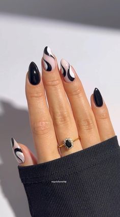 Discover 32 Fall Nails You Need to Try This Year! From chic Fall Gel Nails to Her Nails looks that will leave you obsessed, these Sophisticated Fall Nails are perfect for the season. Get inspired with Fall 24 Nails and Cute Nails For Fall that add a festive touch. Whether you're looking for Nail Inspo Thanksgiving or Classy Acrylic Nails, we’ve got the ultimate Nagel Inspo. Stay on top of the Nails Trends Fall 2024 with Classy Nail Colors Fall and Trending Nail Inspo 2024 for a flawless manic...