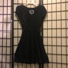 Hillard And Hansen Casual Short Sleeve Black Dress Size Small New Without Tags Made In Egypt Cotton V-neck Mini Dress For Night Out, Black Stretch Cotton Mini Dress, Black Cotton V-neck Mini Dress, V-neck Cotton Mini Dress For Night Out, Short Sleeve Black Dress, Sleeve Black Dress, Black Short Sleeve Dress, Casual Black, New Black