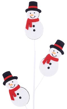 three snowmen on top of each other with hats and scarfs