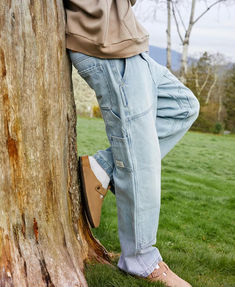 Experience comfort and utility in the PacSun Light Indigo Baggy Carpenter Jeans. These jeans feature a classic relaxed fit with a wide leg and panel detailing on the front, complemented by a clean light indigo wash. With utility details including a woven tag with branded genuine goods tag, tool pocket, and hammer loop detail, they blend practicality with timeless style for a versatile wardrobe staple. Relaxed Fit Wide Leg Cargo Jeans For Outdoor, Relaxed Fit Cargo Jeans For Outdoor, Relaxed Fit Cargo Jeans For Spring Outdoor, Spring Outdoor Relaxed Fit Cargo Jeans, Spring Relaxed Fit Cargo Jeans For Outdoor, Relaxed Fit Wide Leg Outdoor Bottoms, Casual Relaxed Fit Jeans For Outdoor, Relaxed Fit Wide Leg Bottoms For Outdoor, Relaxed Fit Jeans For Outdoor