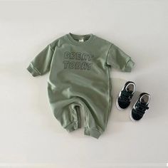 Cotton Onesie For Spring, Cotton Onesie For Spring Loungewear, Cotton Long Sleeve Onesie For Loungewear, Green Long Sleeve Onesie For Spring, Long Sleeve Green Onesie For Playwear, Green Long Sleeve Onesie For Playwear, Green Long Sleeve Playwear Onesie, Green Cotton Onesie For Spring, Cotton Long Sleeve Onesie For Fall