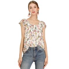 This floral top is sure to inject a floral flourish into your wardrobe. Made of a lightweight chiffon fabric for a soft fit, this top boasts a floral print throughout and a flattering and vintage-inspired square neckline. Wear it with jeans or a skirt for a chic style that will take you from day to evening. With summer floral and greenery details, this breezy flowy blouse features fluttery sleeves. Optimal for day or night, this floral-printed blouse features vintage details like a square neck a Ditsy Floral Blouse, Floral Print Chiffon Blouse, Basic Blouses, Layered Blouse, Floral Print Chiffon, Ruffle Sleeve Blouse, Flowy Blouse, Chiffon Ruffle, Ruffled Sleeve Top