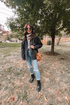 Look Jean, Cold Outfits, Trendy Fall Outfits, Jeans Mom, Cute Fall Outfits, Beauty And Fashion, Outfit Inspo Fall, Fall Fashion Outfits, Casual Fall Outfits