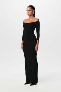 Smooth Off-Shoulder Maxi Dress Black Wedding Guest Dress Winter, Long Sleeve Winter Dress, Black Wedding Guest Dresses, Simple Maxi Dress, Simple Maxi, Round Dress, Sweater Maxi Dress, Black Dress With Sleeves, Naked Wardrobe