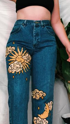 Diy Painted Jeans, Wallpaper Spiderman, Hand Painted Jeans, Marvel Collectibles, Marvel Comics Wallpaper