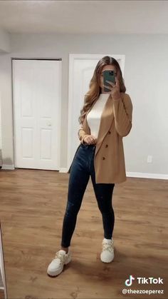 Cute Clothing Styles For Women, College Teacher Outfits Women, Fall Semi Formal Outfits, Jeans College Outfit, Outfit Semiformal Mujer, Outfit Semiformal, Casual College Outfits, Classy Work Outfits