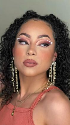 Rosy Eyeshadow, Exotic Makeup, Makeup Inspired, Graphic Makeup, Makeup Glam, Eye Base, Eye Makeup Pictures, Eye Makeup Designs