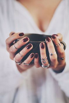 Dark red nails and stacked rings are perfect for the fall! Shop fall nail colors at Walgreens.com. Oxblood Nails, Stile Hippie Chic, Fall Jewelry Trends, Jessica Hische, Dark Nail Polish, Unghie Nail Art, Nagellack Trends, Bohol, Dark Nails