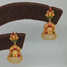 Latest Indian Jewellery, Gold Jhumka, Gold Jewelry Outfits, Black Beads Mangalsutra