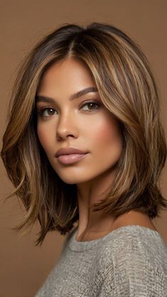 Brown Bob Money Piece, Chin Length Bob Middle Part, Flirty Bob Hairstyles, Medium Bob Hairstyles Shoulder Length, Executive Hairstyles For Women, Brown Hair Bobs, Black Woman Haircut, Dark Blonde Long Bob, Long Wavy Bob Hairstyles